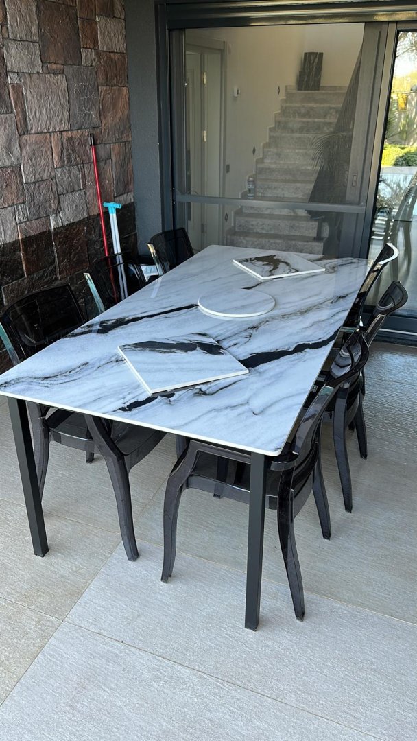 Siyah Beyaz Mermer Masa | Beyaz Klima Servis | Kombi & Klima Servisi