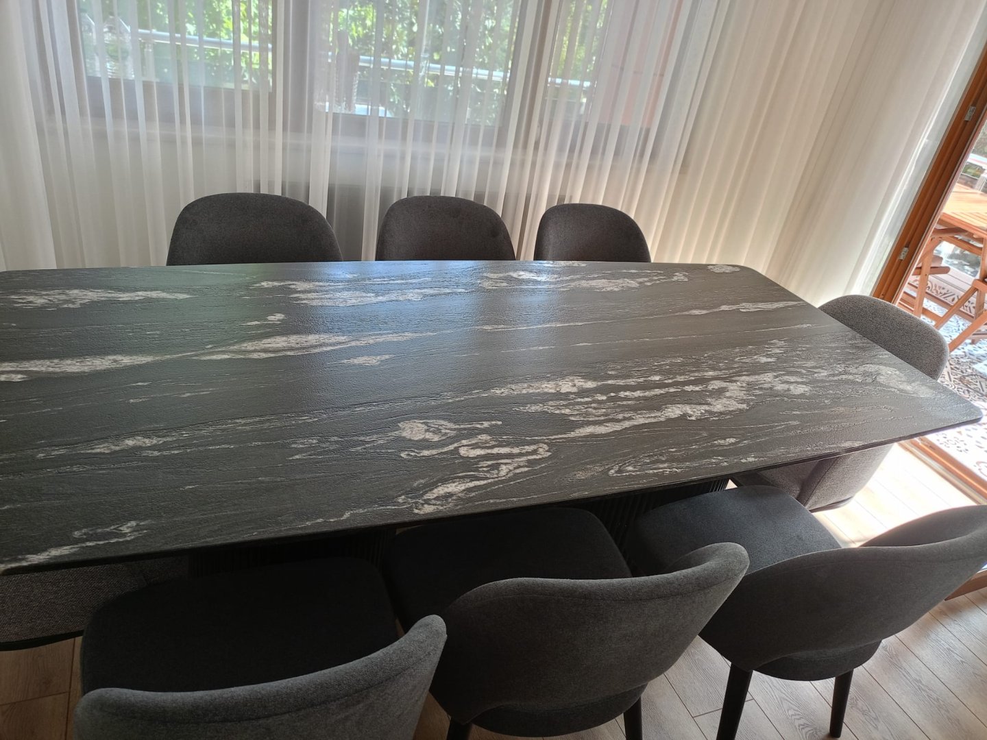 Siyah Mermer Masa | Beyaz Klima Servis | Kombi & Klima Servisi